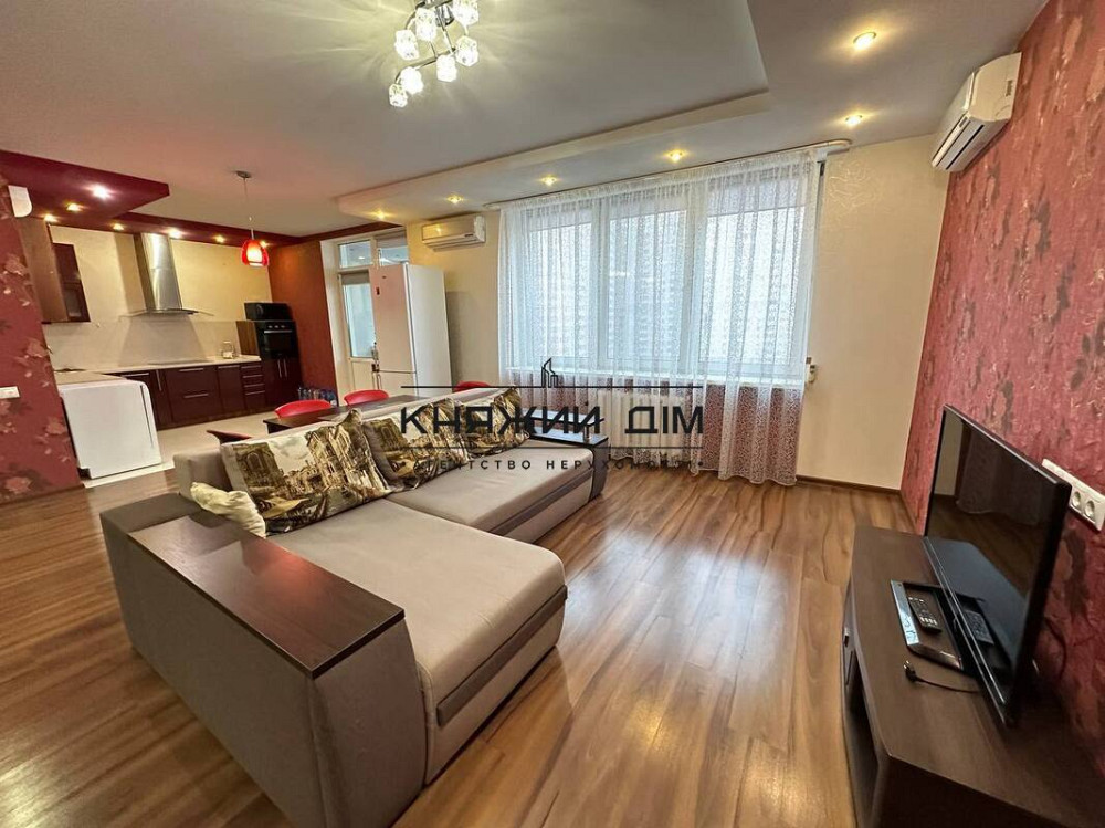 Оренда 3-х к. кв. студіо, вул. Пчілки, 2, Позняки. № 11151548 Київ - зображення 1