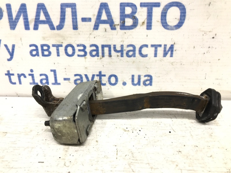 Ограничитель двери задний левый Toyota Avensis 2009-2018 6863005050 (Арт. 31197) Киев - изображение 1