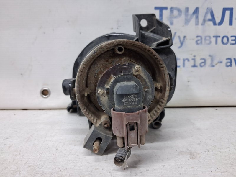 Фара противотуманная правая Toyota Avensis T25 1.8 БЕНЗИН 1ZZFE 2002 (б/у) Киев - изображение 2