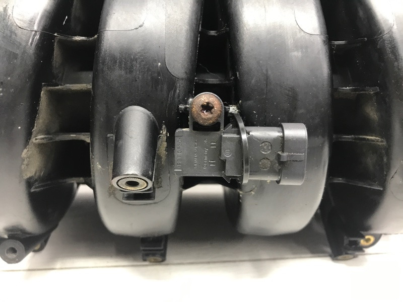 Коллектор впускной пластик Chevrolet Cruze J300 1.8 2009 (б/у) Київ - зображення 2