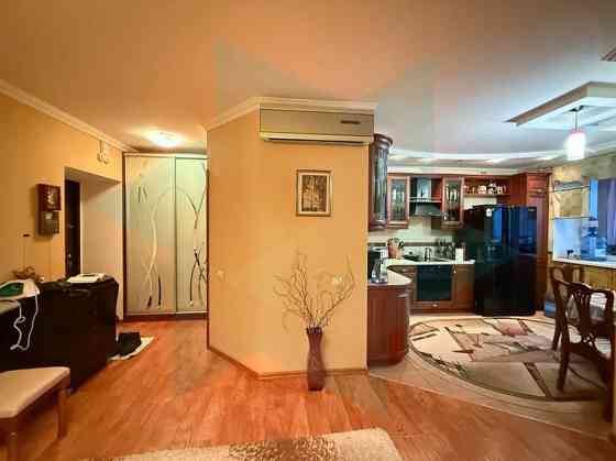 Продам. 2-к.кв. 2/17, вул.Братів Горобців 53-А Дніпро