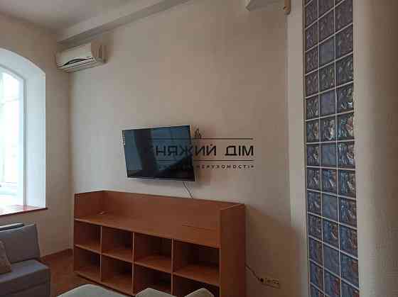 БЕЗ КОМІСІЇ! Оренда 3 -к. кв. студія метро Майдан Незалежності по вул. Михайлівській . №: 11203791 Київ