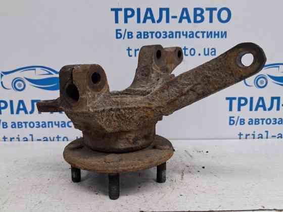 Кулак поворотный правый со ступицей Mitsubishi Outlander CU 2.4 БЕНЗИН 4G69 2003 (б/у) Київ