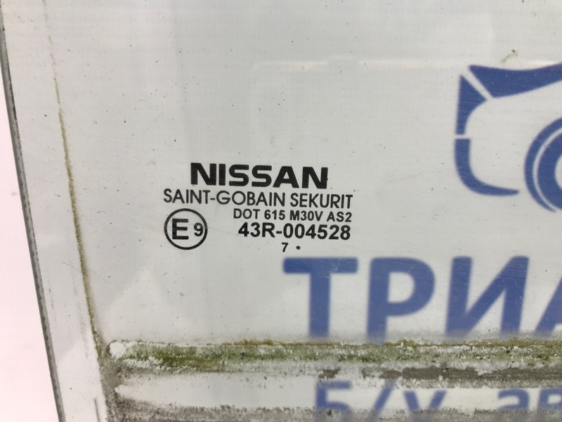 Стекло двери заднее правое Nissan Tiida C11 1.6 БЕНЗИН HR16 2004 (б/у) Киев - изображение 3