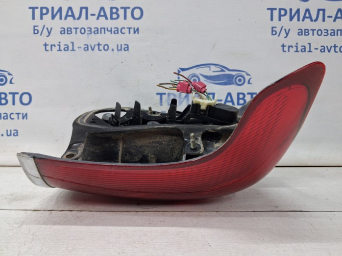 Фонарь задний внешний левый Toyota Avensis T25 1.8 БЕНЗИН 1ZZFE 2002 (б/у) Киев - изображение 7