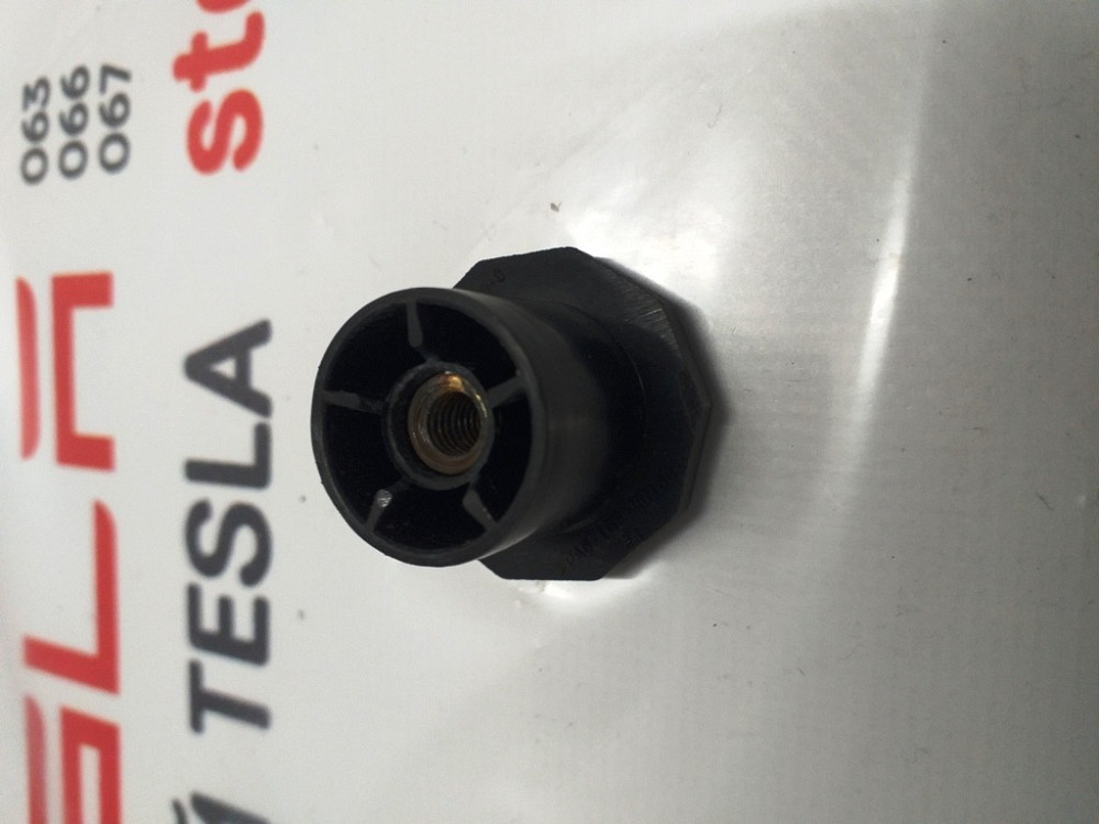 Упор крышки багажника Tesla model 3 1111425-00-C Київ - зображення 2