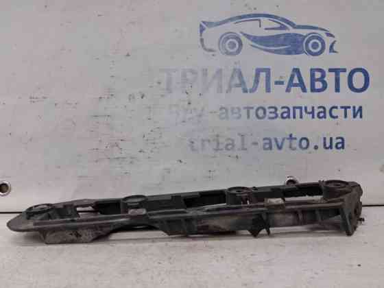 Кронштейн бампера передний правый Volkswagen Caddy 2K 1.9 DIESEL BJB 2003 (б/у) Киев