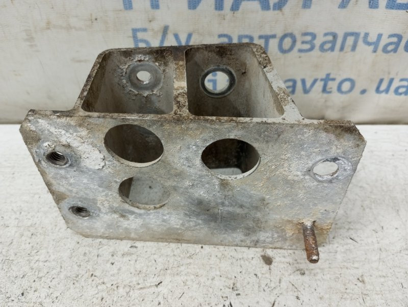 Кронштейн усилителя заднего бампера Toyota RAV 4 2005-2016 5832442010 (Арт. 83434) Киев - изображение 4