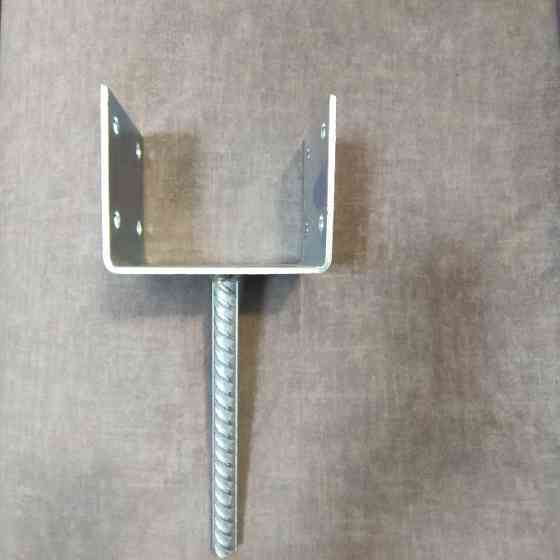 Опора кріпильна 100х120х100х4 мм з винтом d 18 Нововолинськ