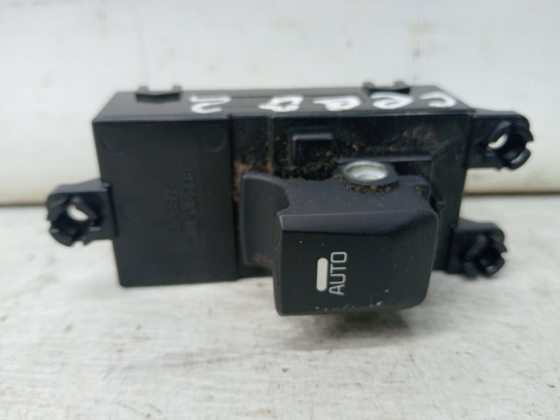 Кнопка стеклоподъемника Kia Ceed JD 1.6 DIESEL D4FB 2012 (б/у) Киев - изображение 2