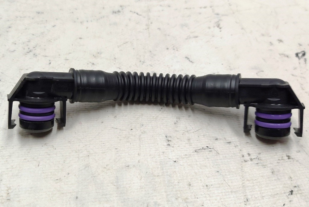 Патрубок системы охлаждения основной батареи Tesla model 1091584-00-B Киев - изображение 1