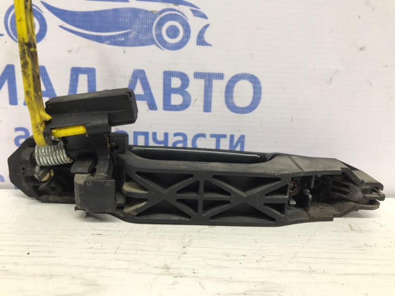 Ручка двери внешняя задняя левая Toyota Avensis T25 1.8 БЕНЗИН 1ZZFE 2002 (б/у) Киев - изображение 3