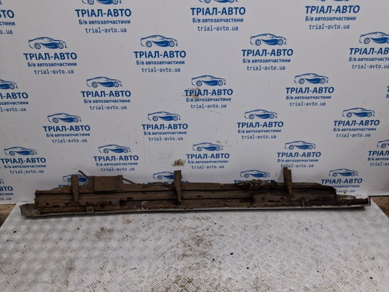 Подножка Mitsubishi Pajero Wagon 3 3.2 ДИЗЕЛЬ 4M41 1999 прав. (б/у) Киев - изображение 4