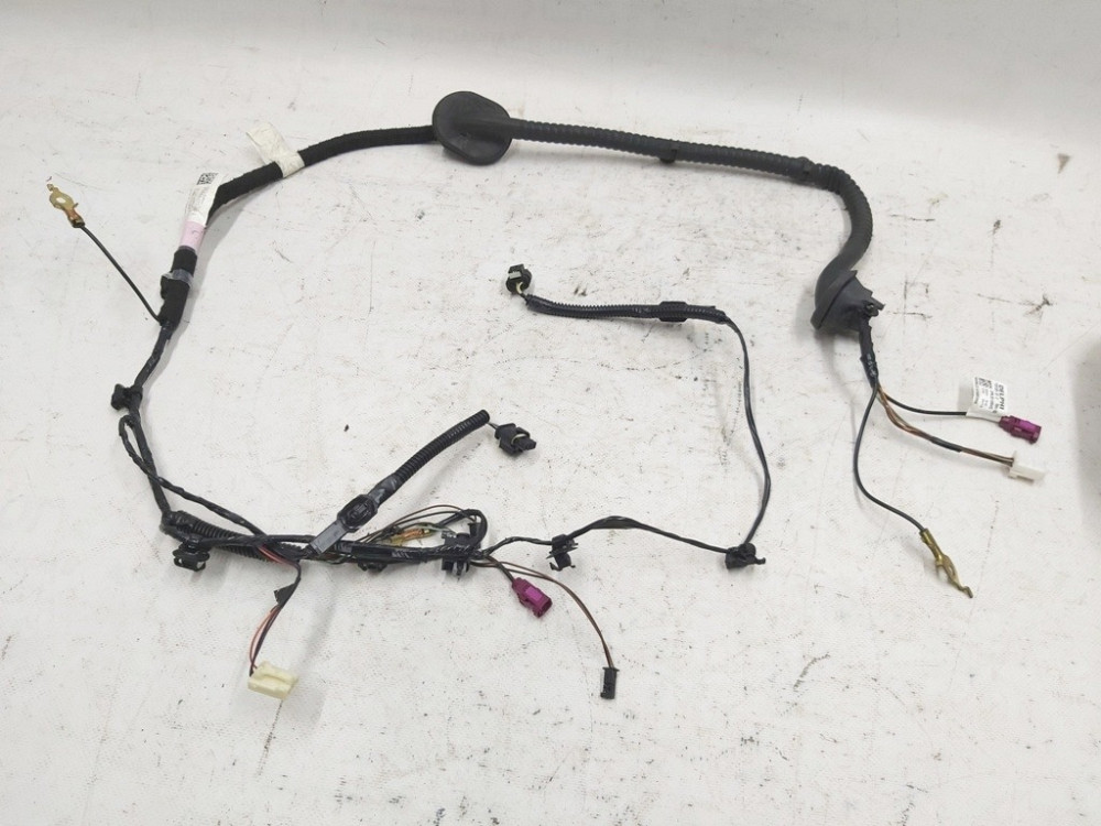 Электропроводка крышки багажника Tesla model 3 1068789-00-F Киев - изображение 1