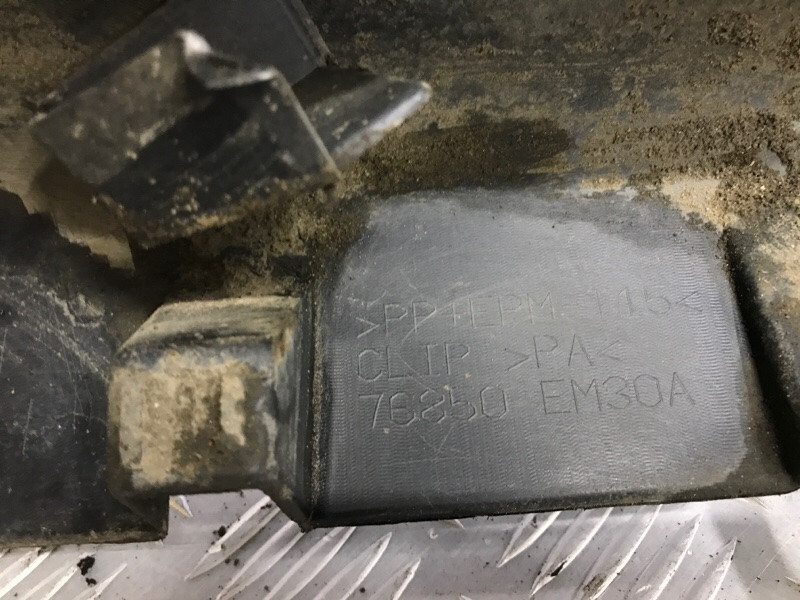 Накладка порога внешняя правая Nissan Tiida C11 1.6 БЕНЗИН HR16 2004 (б/у) Київ - зображення 9