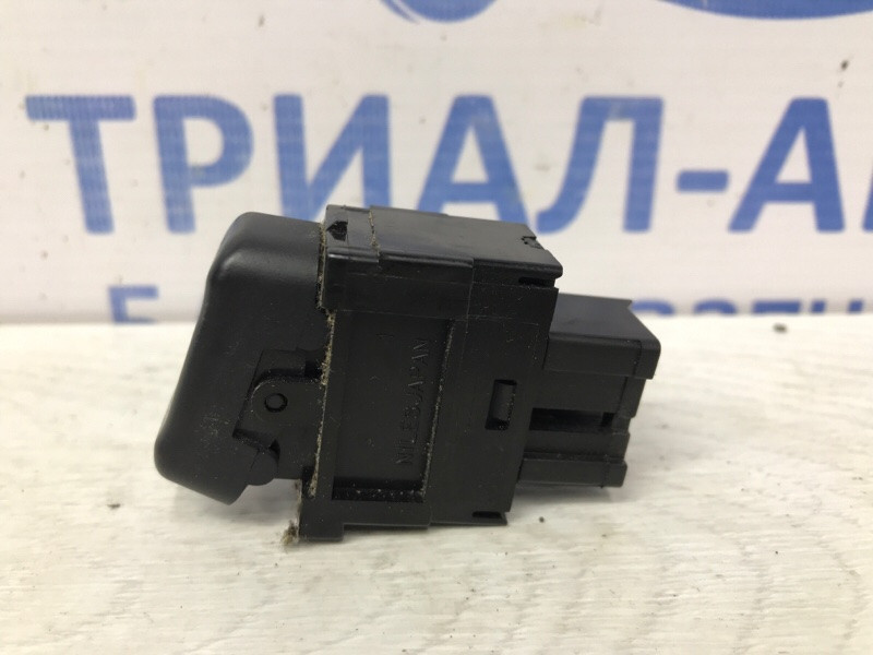 Кнопки управления Mitsubishi Pajero Wagon 3 3.2 ДИЗЕЛЬ 4M41 1999 (б/у) Київ - зображення 2