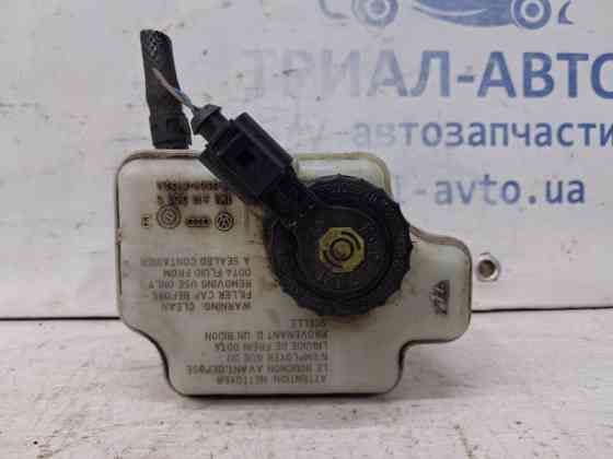 Бачок главного тормозного цилиндра Volkswagen Caddy 2K 1.9 DIESEL BJB 2003 (б/у) Київ