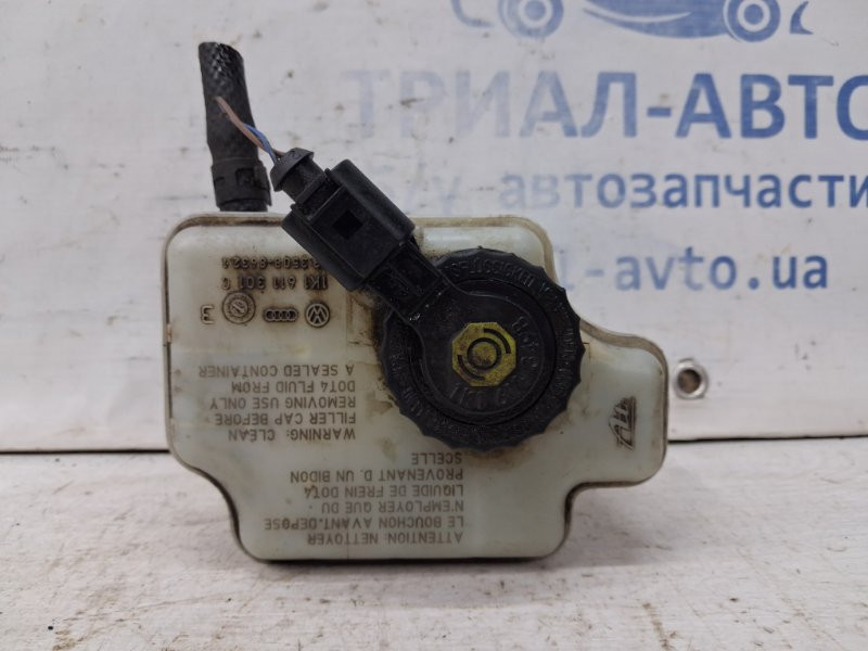 Бачок главного тормозного цилиндра Volkswagen Caddy 2K 1.9 DIESEL BJB 2003 (б/у) Київ - зображення 2