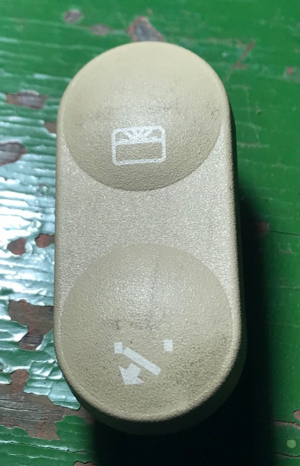 Бу кнопка люка Opel Vectra, Omega, Calibra, Senator 90313608, 03932505 Кропивницький - зображення 1