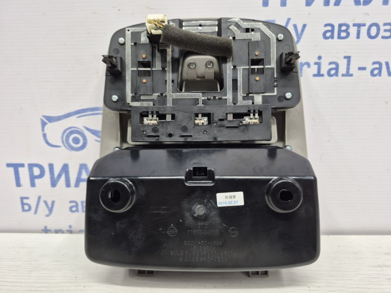 Плафон передний SsangYong Korando C200 2.0 DIESEL 2010 (б/у) Київ - зображення 3