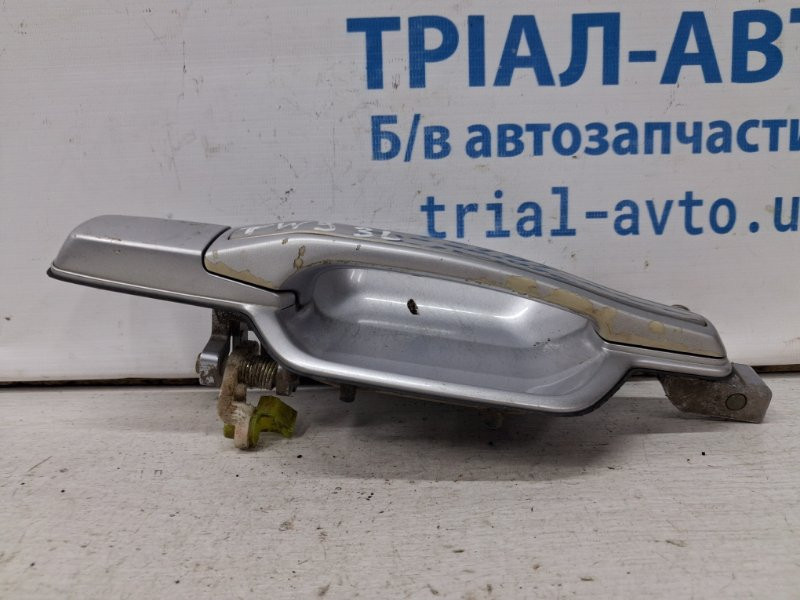 Ручка двери внешняя задняя левая Mitsubishi Pajero Wagon 3 3.2 ДИЗЕЛЬ 4M41 1999 (б/у) Київ - зображення 2