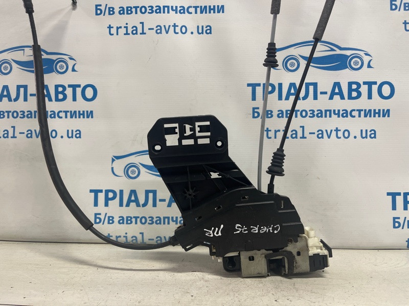 Замок двери передний правый Jeep Cherokee KL 2.4 БЕНЗИН ED6 2013 (б/у) Киев - изображение 1