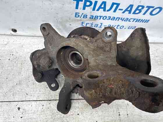 Кулак поворотный правый со ступицей Toyota Camry XV30 3.0 БЕНЗИН 1MZFE 2001 (б/у) Киев