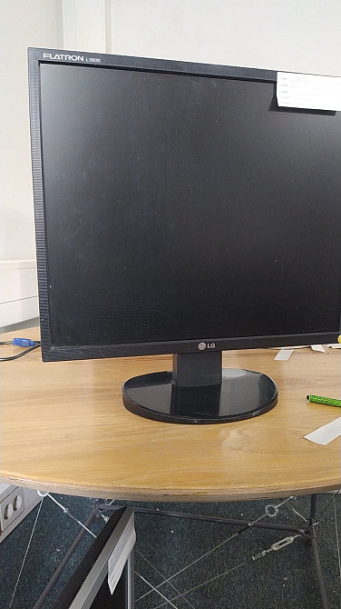 Продам Монитор 19" LG Electronics L1953S-BF. Торг уместен. Наличие Харків - зображення 1
