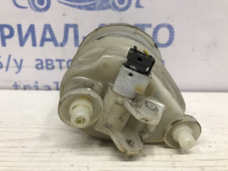 Бачок главного тормозного цилиндра Mitsubishi L200 KB 2.5 ДИЗЕЛЬ 4D56U 2006 (б/у) Киев - изображение 2