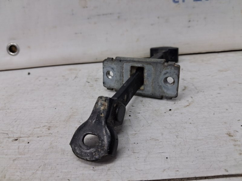 Ограничитель двери передний левый Mazda 3 BK 1.6 БЕНЗИН Z6 2003 (б/у) Киев - изображение 2