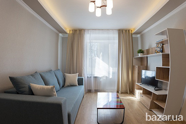 Посуточно однокомнатная возле Водолечебницы на метро Дарница Киев - изображение 1