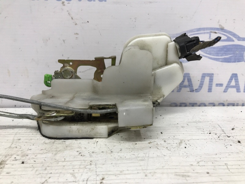 Замок двери передний правый Mitsubishi Pajero Wagon 3 3.2 ДИЗЕЛЬ 4M41 1999 (б/у) Київ - зображення 1