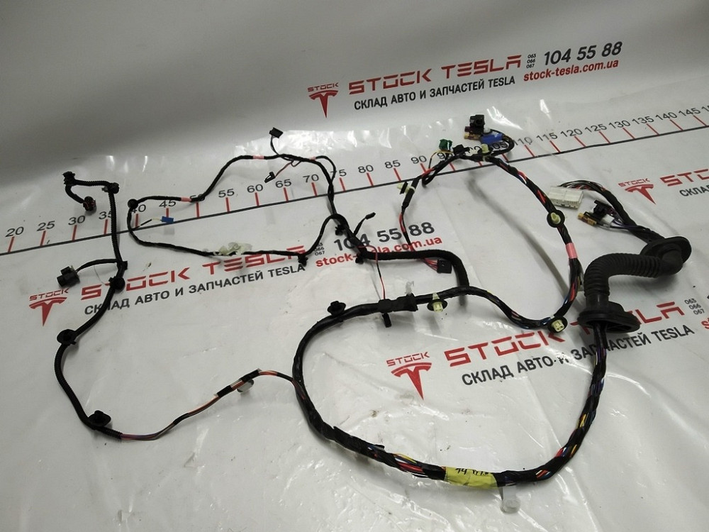 Электропроводка двери передней левой Tesla model 3 1067957-00-F Киев - изображение 2