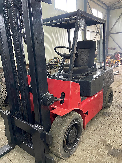 Продам погрузчик балканкар, вантажопідйомність3, 5т після повного капітального ремонту, двигун, ходо Львов - изображение 1