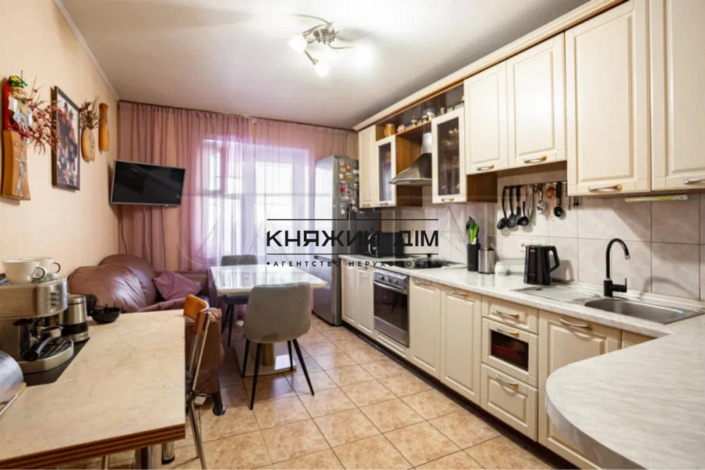 Продаж 3-х кімнатної ,вул.Драгоманова 44 А.м.Позняки . Киев - изображение 1
