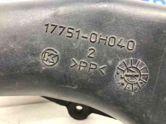 Воздухозаборник Toyota Avensis 2002-2010 177510H040 (Арт. 28219) Киев