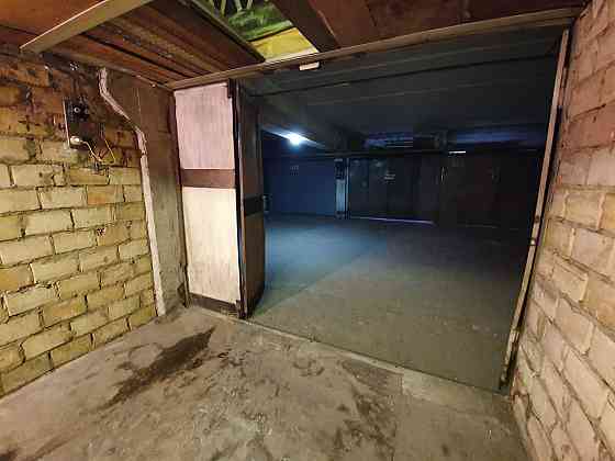 долгосрочная аренда отдельно стоящий гараж Киев, Днепровский, 2800 грн./мес. Киев