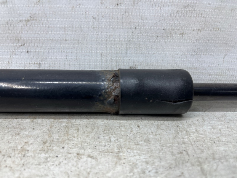 Амортизатор крышки багажника Hyundai Santa fe CM 2.2 DIESEL D4HB 2005 (б/у) Киев - изображение 3