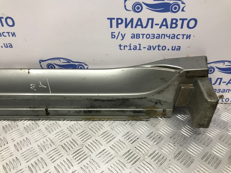 Накладка порога внешняя левая Mitsubishi Pajero Wagon 3 3.2 ДИЗЕЛЬ 4M41 1999 (б/у) Київ - зображення 4