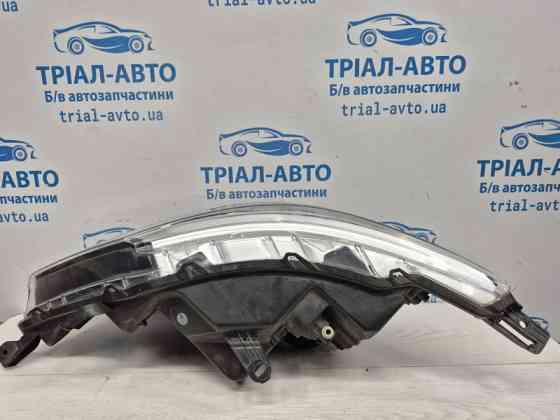 Фара правая Nissan Qashqai J11 1.6 DIESEL R9M 2013 (б/у) Киев