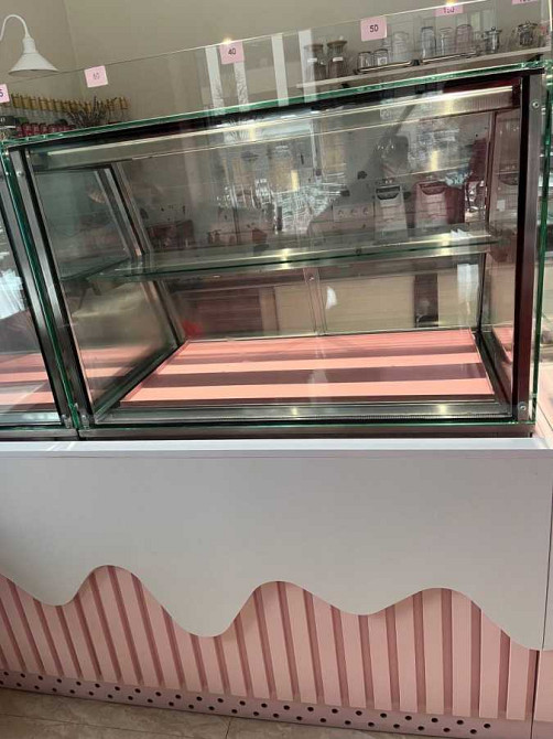 продам холодильну вітрину кондитерську Ирпень - изображение 2