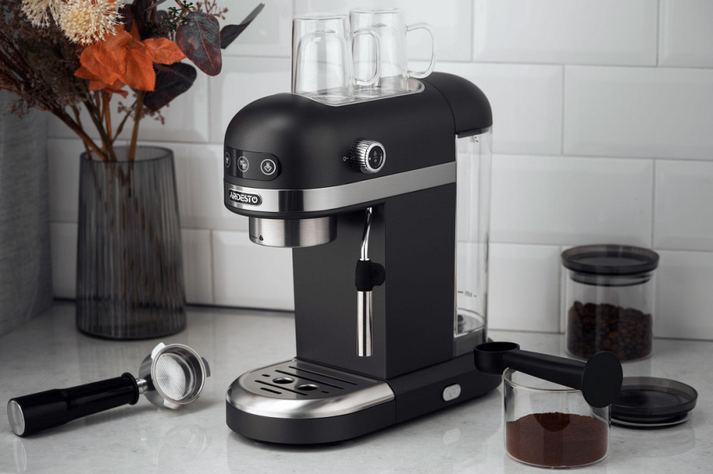 Кофеварка рожковая Ardesto YСM-E1502 1350 Вт черная Киев - изображение 2