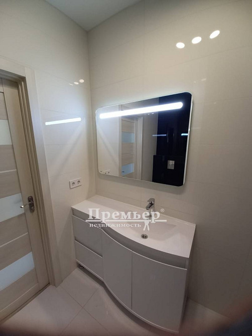 У продажу гарна 1 кімнатна квартира в новому зданому житловому комплексі біля моря Одеса - зображення 3