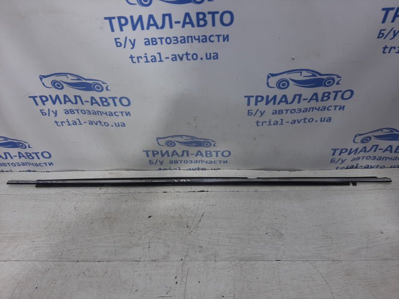 Молдинг стекла двери задний Toyota Avensis T25 2.0 DIESEL 1CDFTV 2002 (б/у) Київ - зображення 1