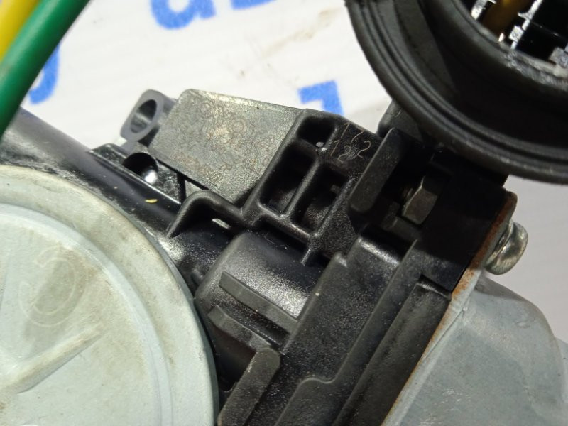 Стеклоподъемник задний левый Toyota Corolla E140 2006 (б/у) Киев - изображение 2