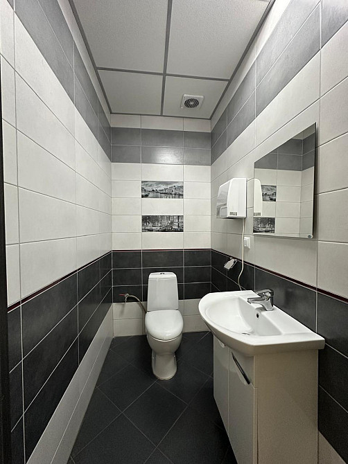 Комерційний комплекс у м. Нововолинськ! Нововолинськ - зображення 12