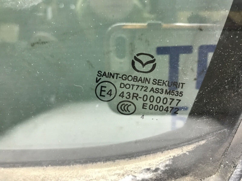 Стекло двери задней левой (форточка) Mazda 3 BM 2.2 DIESEL 2013 (б/у) Київ - зображення 3