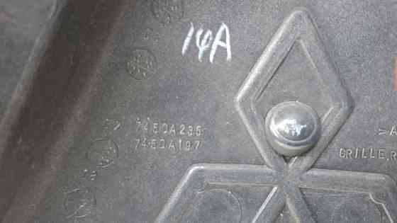 Решетка радиатора Рестайлинг Mitsubishi Lancer 9 1.6 БЕНЗИН 4G18 2003 (б/у) Киев