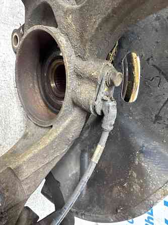 Кулак поворотный левый со ступицей Hyundai Santa fe DM 2.2 DIESEL D4HB 2012 (б/у) Киев