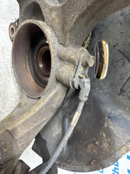 Кулак поворотный левый со ступицей Hyundai Santa fe DM 2.2 DIESEL D4HB 2012 (б/у) Київ - зображення 3